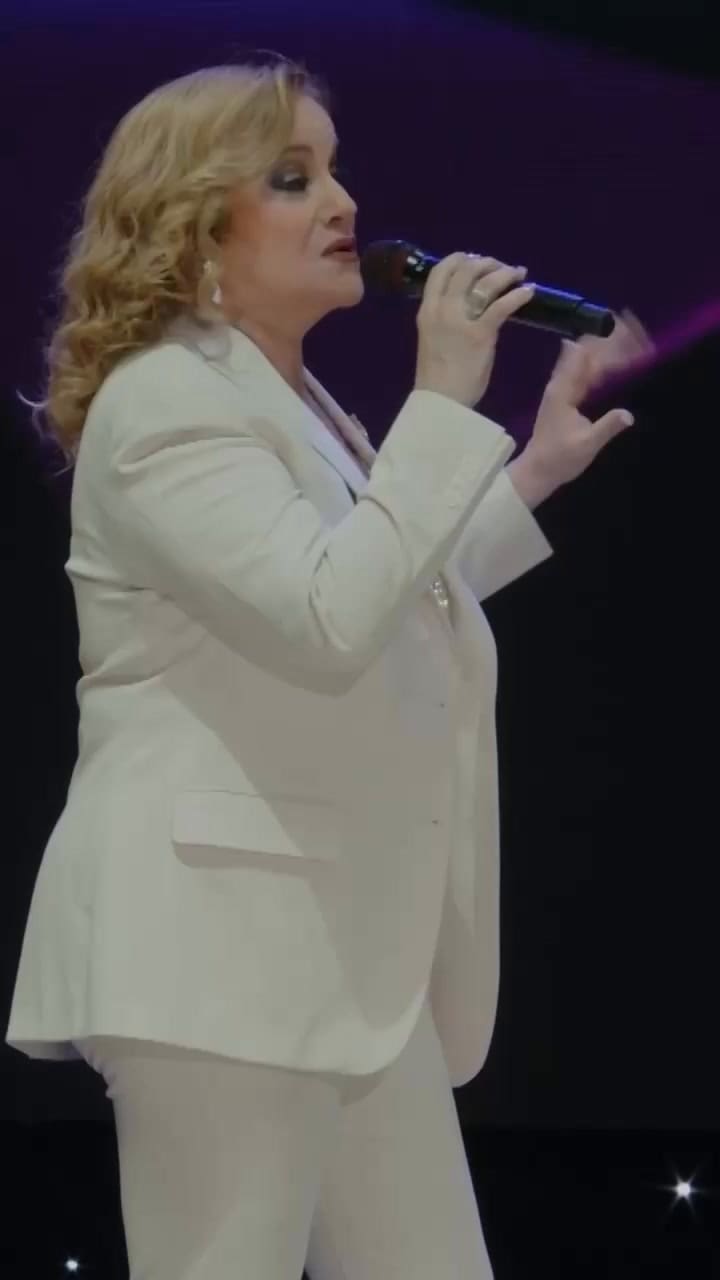 El video que compartió Lucía Galán tras presentarse con Pimpinela en el Movistar Arena de Chile