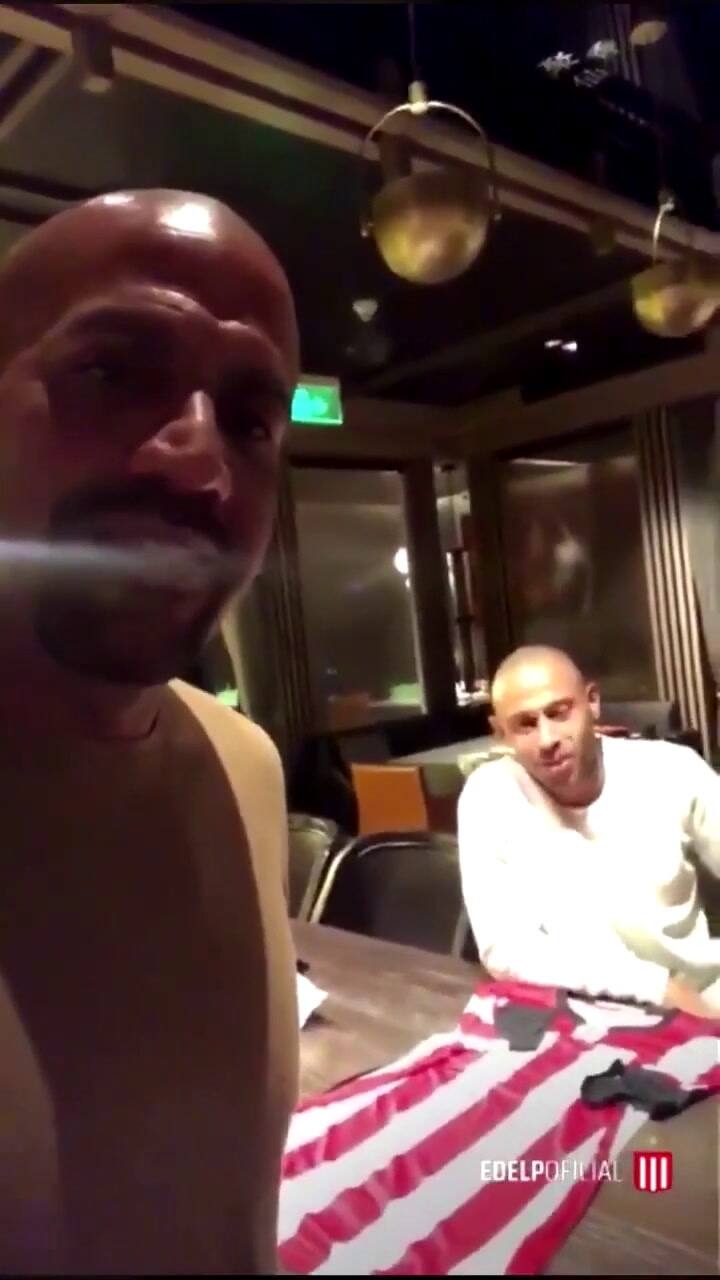 En vistas de repatriar a Mascherano, Verón cenó con el Jefecito en China - Gentileza EDLP Oficial