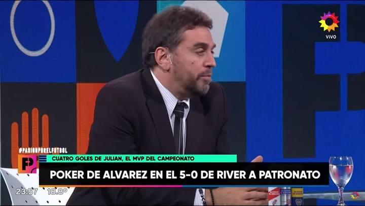 Distasio volvió a cruzar a Riquelme: “Vive en una realidad paralela”