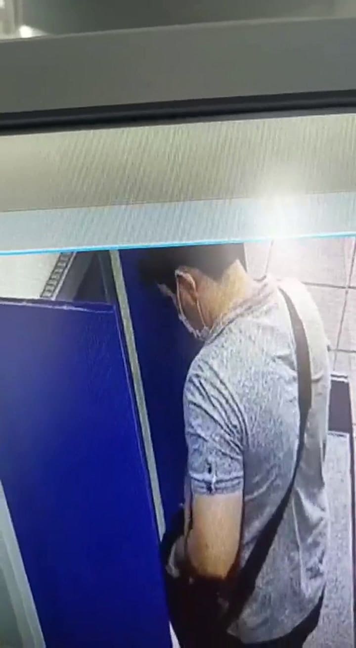 El clonador de tarjetas en acción