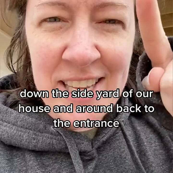 La mujer mostró las cámaras de seguridad