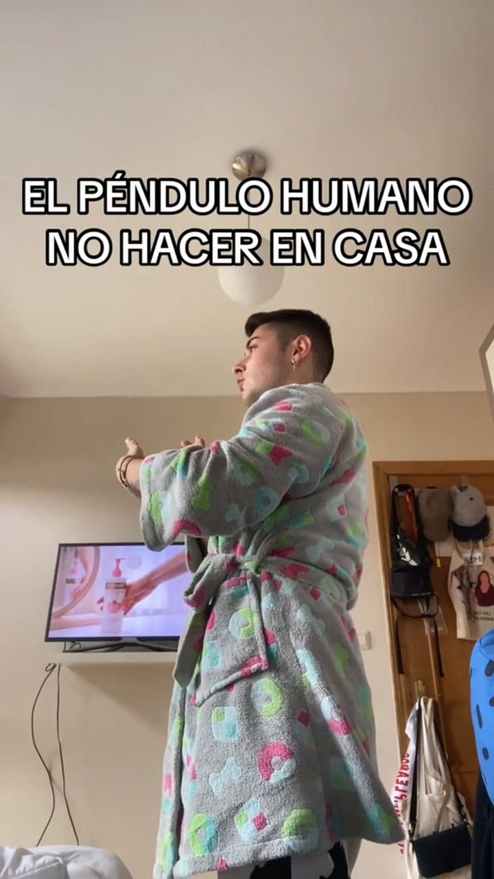 Cómo es el viral del "péndulo humano" de TikTok