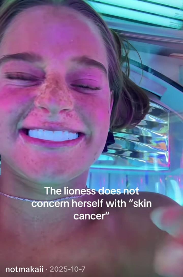 El video desde una cama solar de una influencer