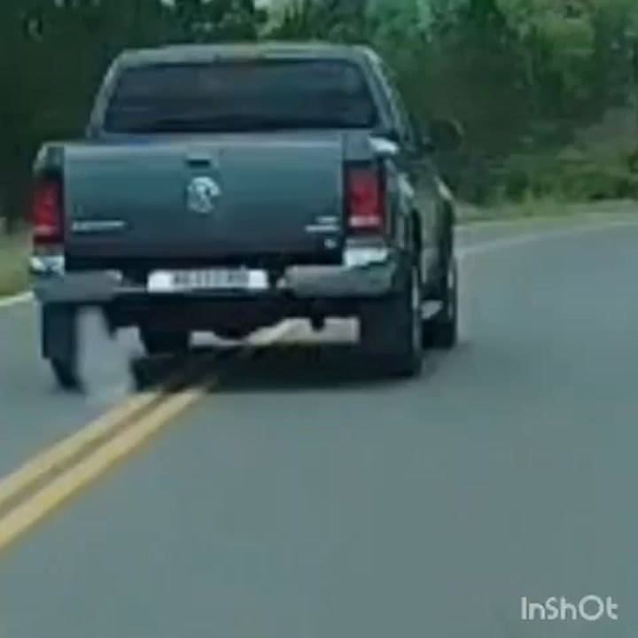 Adelanto en doble línea: el ministerio de Seguridad de Córdoba denunciará al conductor de una camioneta