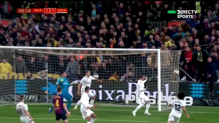 Arthur puso el 1-1 para el Barcelona - Fuente: DirecTV Sports