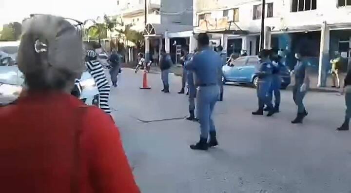 Detuvieron a una mujer en Formosa, que se manifestó vestida de presa