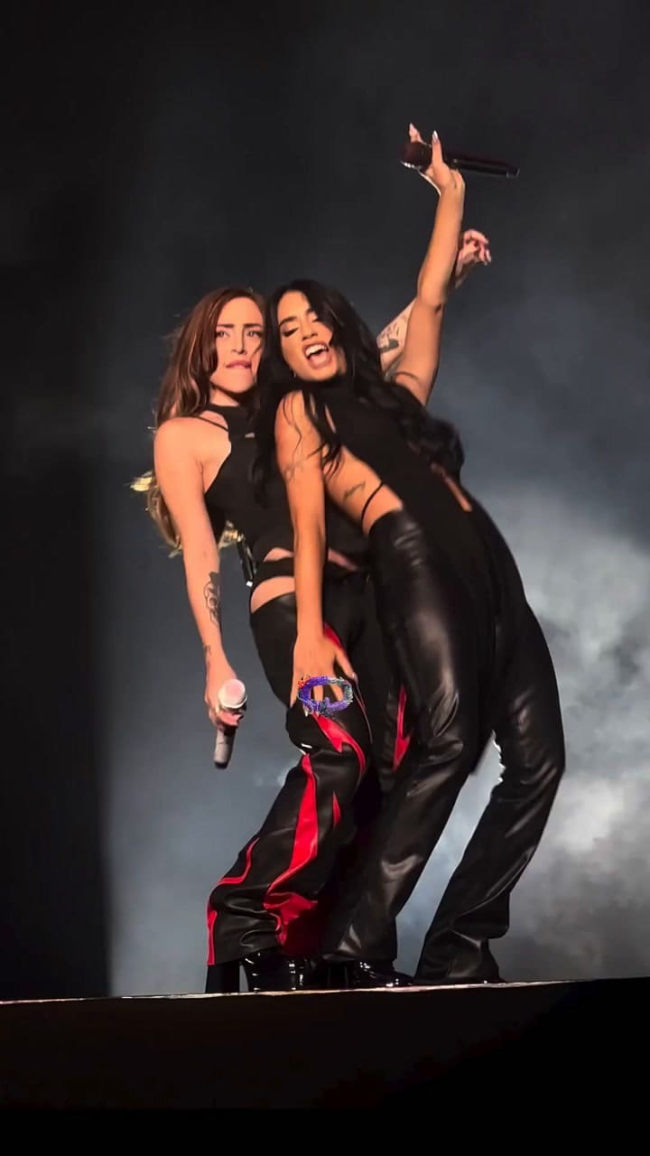 Así fue el beso entre Lai Espósito y Nicki Nicole