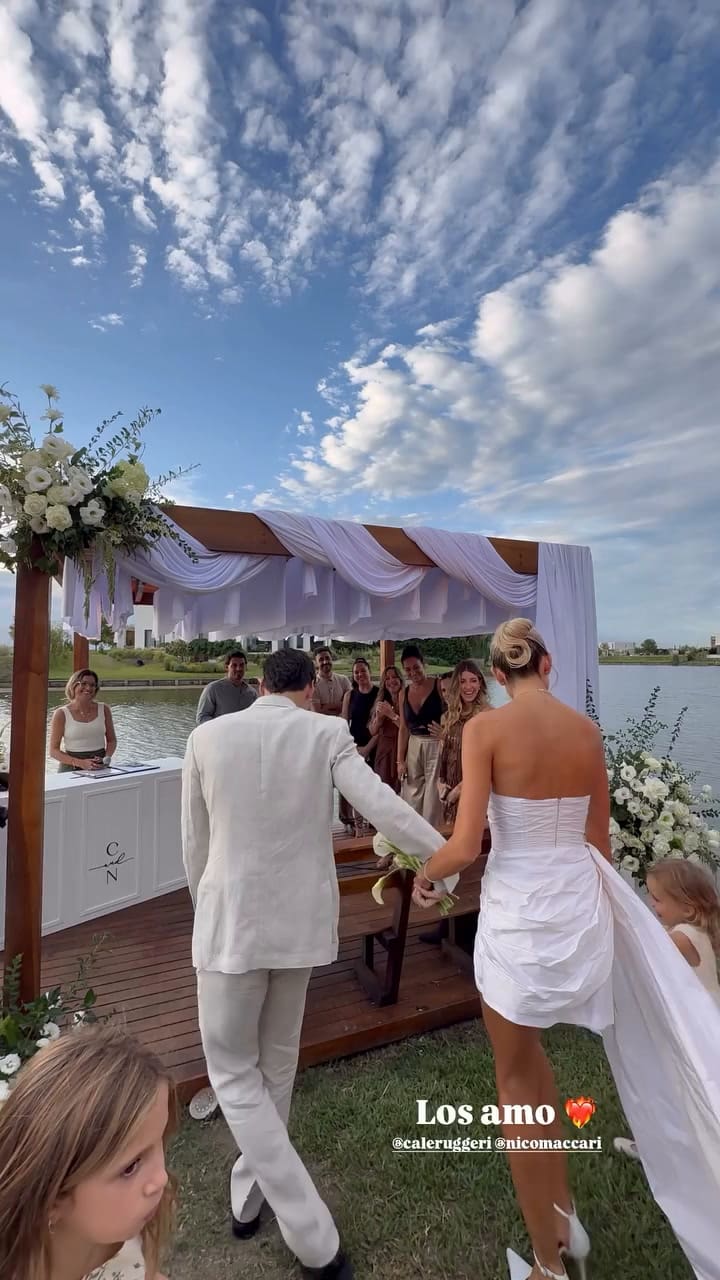 El ingreso de Cande Ruggeri y Nicolás Maccari a su boda