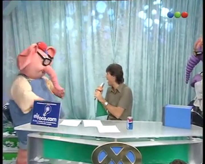 El Oso Arturo se enfrenta a su némenis, el Elefante Trompis