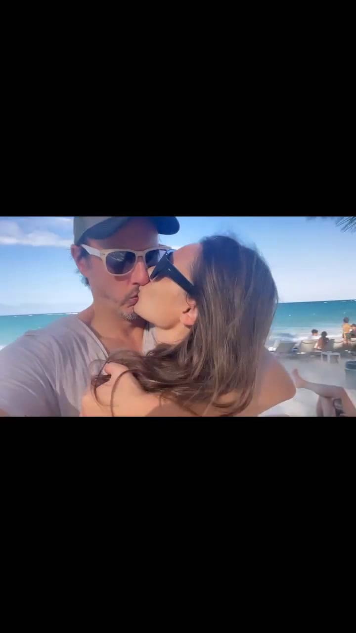 Pampita se fue de vacaciones al caribe