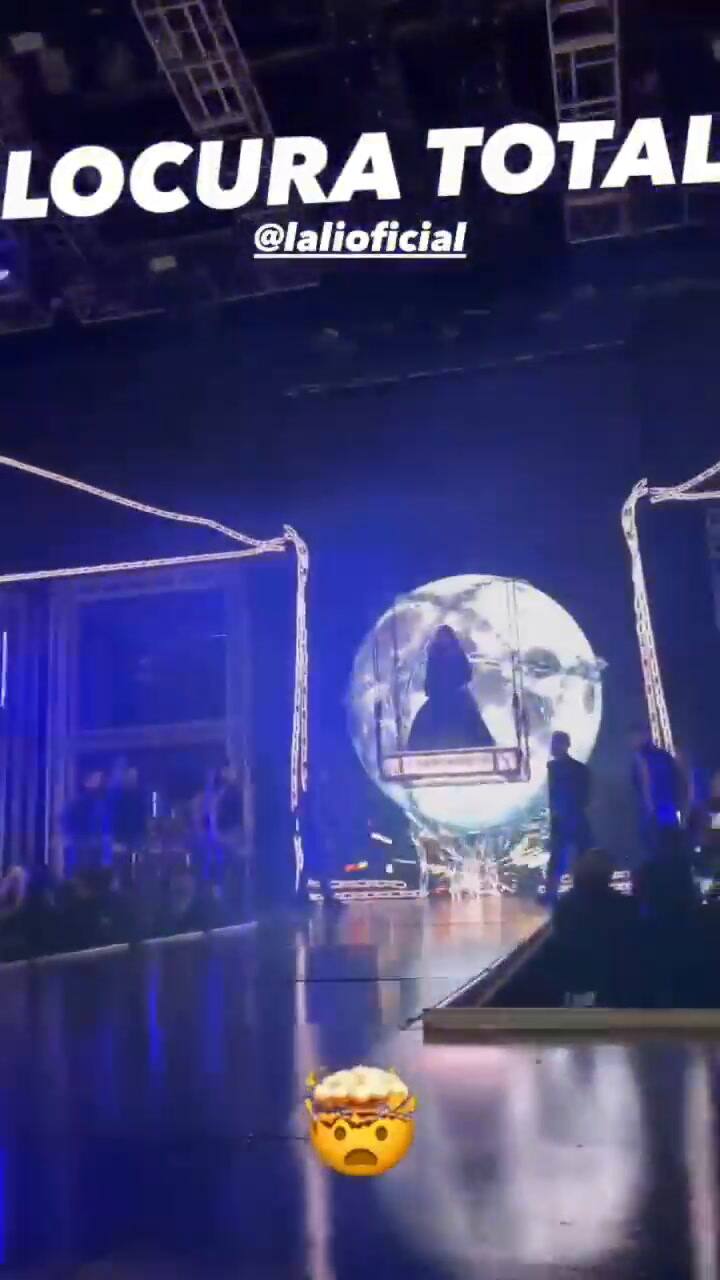 Los fans compartieron cómo llegó Lali a su show (Twitter @adorablespos)