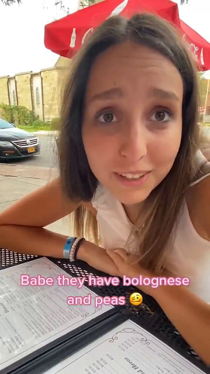 Italiana prueba pasta de su país en Estados Unidos y su reacción se vuelve viral