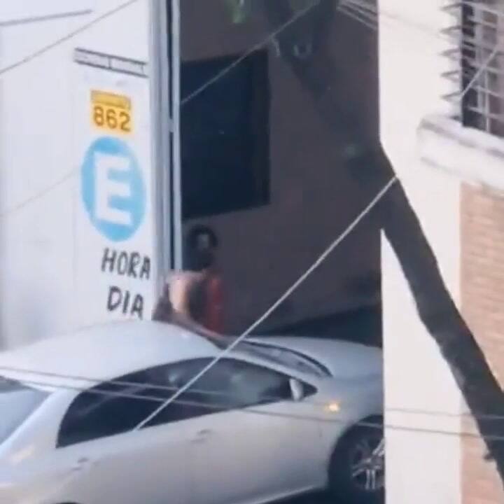 Violencia de género en una cochera de Rosario