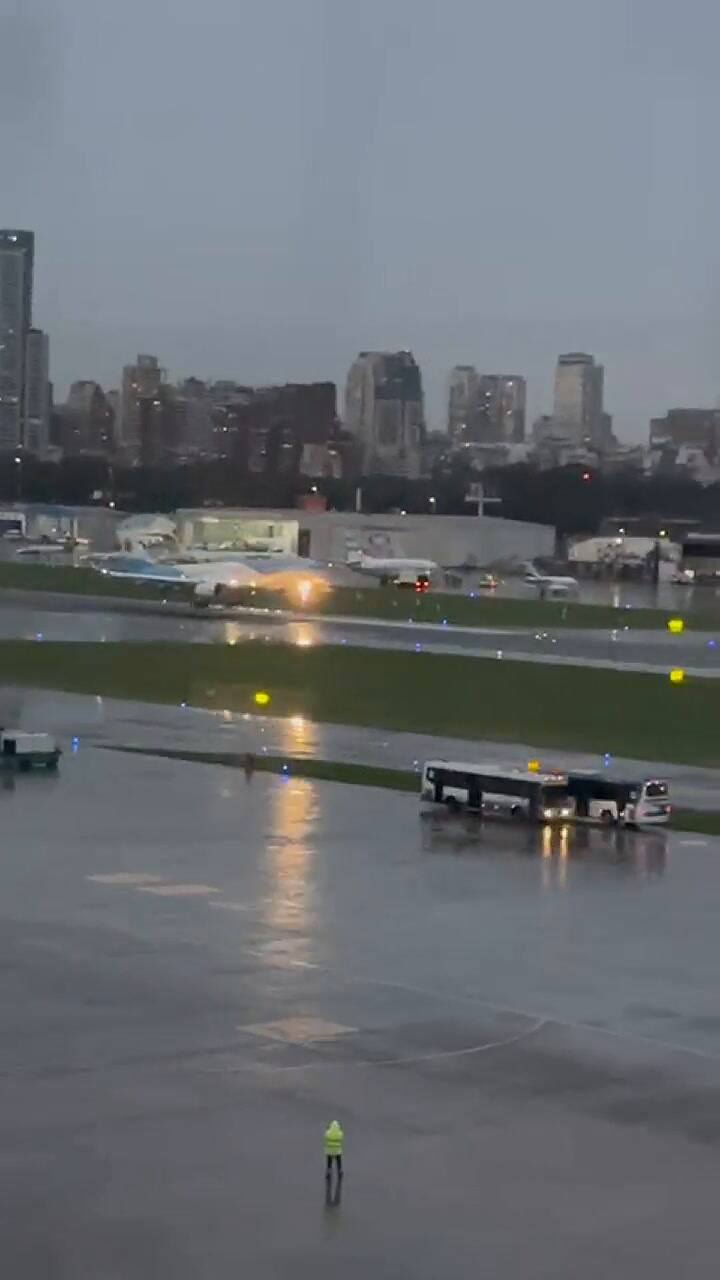 El aterrizaje del nuevo avión de presidencia