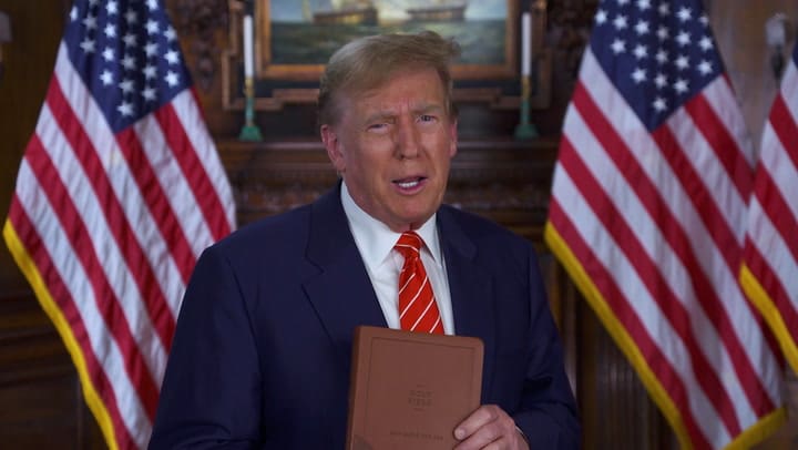 Donald Trump Biblia 60