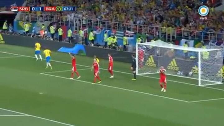 El segundo gol de Brasil ante Serbia que lo deja más cerca de los octavos - Fuente: Tv Pública