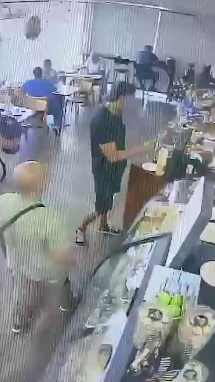 la reunión de la banda de los pileteros antes del golpe en San Isidro