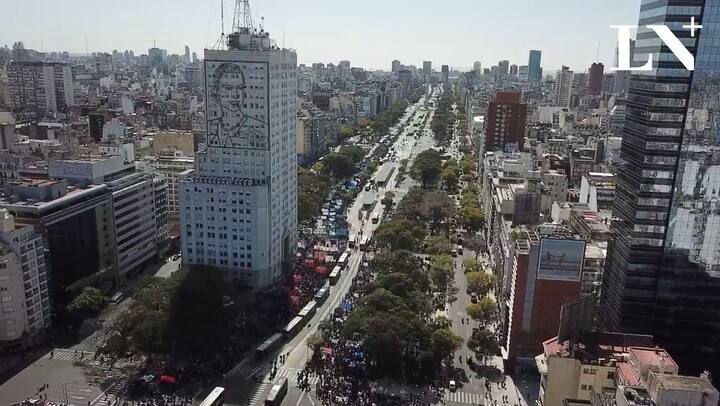 La movilización en 9 de Julio vistas desde un dron. Creditos: Fabian Marelli