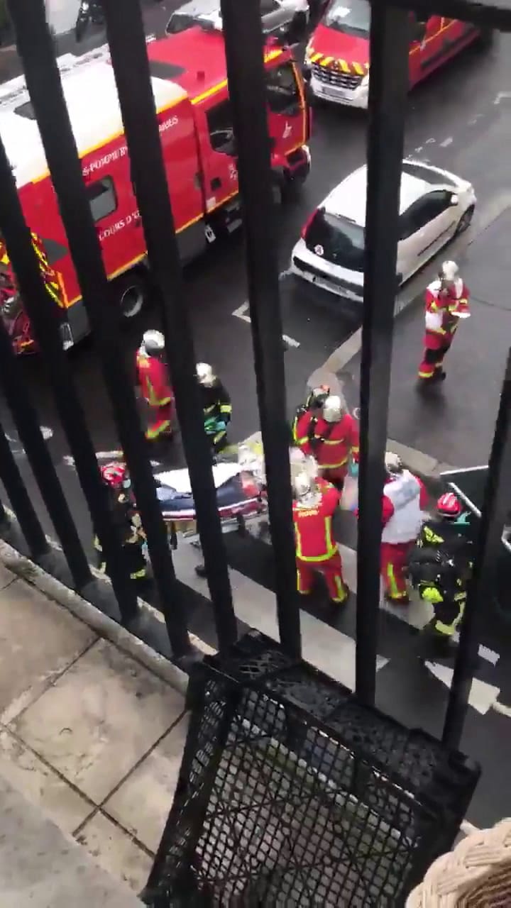 La intervención de los médicos en la zona de los hechos - Fuente: Twitter @aschapire