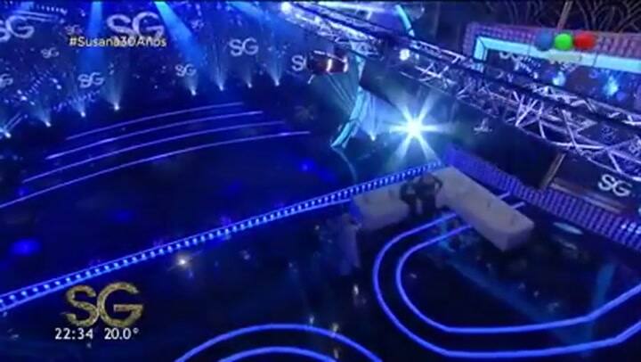 Anita y Carmen Barbieri en el living de la diva