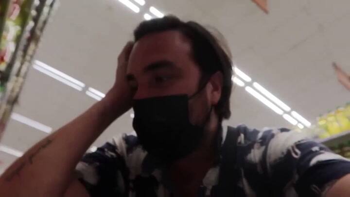 El youtuber argentino Hugo QPA recorrió un supermercado de Guayaquil, Ecuador