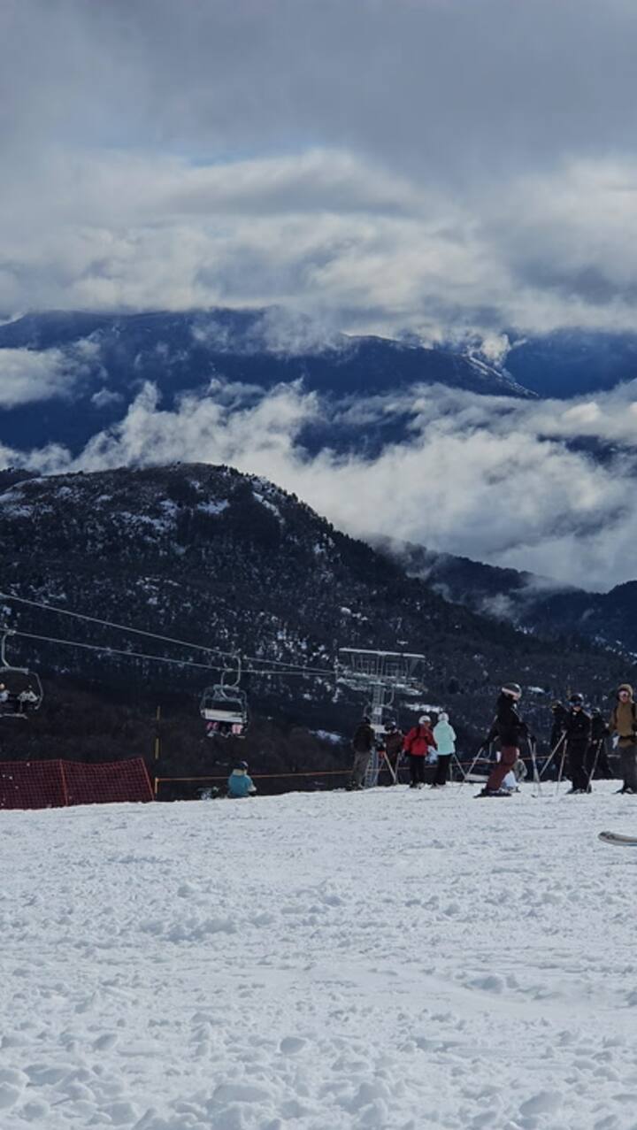 Una fuerte nevada en San Martín de los Andes favoreció al centro de esquí de Chapelco