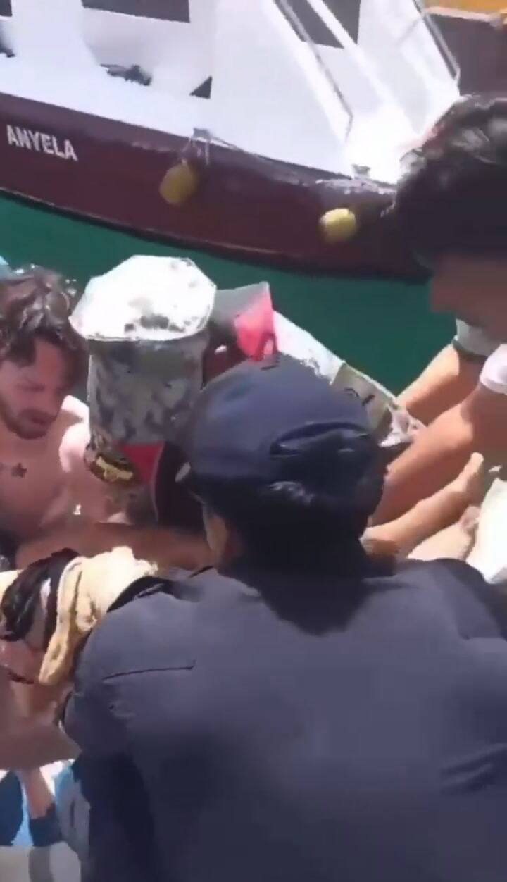 Así se llevaban a la joven luego de ser atacada