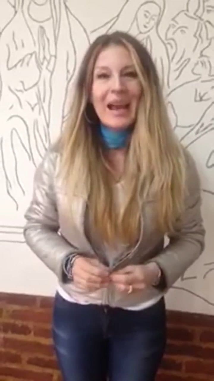 Gisela Barreto intentó aclarar sus insólitas declaraciones sobre el aborto - Fuente: YouTube