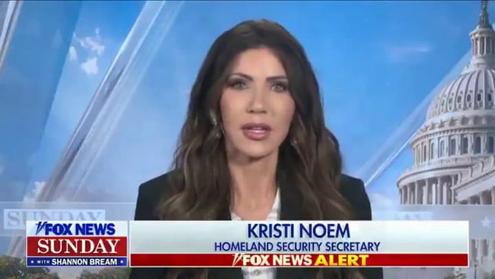 Kristi Noem afirma que los venezolanos con TPS pueden solicitar refugio en EE.UU.