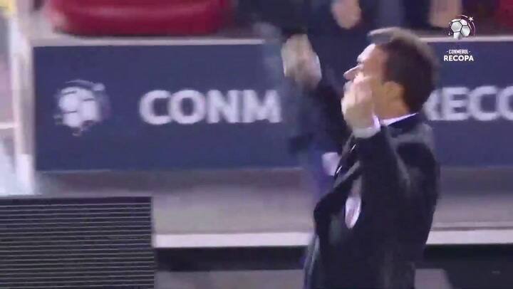 Nacho Fernández convirtió el primero tras fallar un penal - Fuente: Recopa Sudamericana