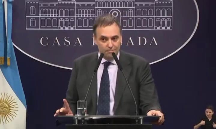 La respuesta de Adorni