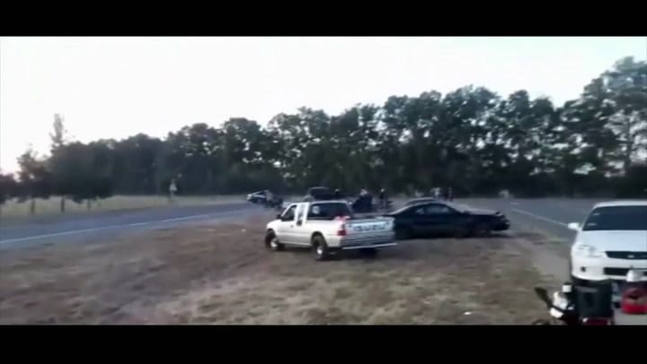 Picadas clandestinas en la Autopista 7