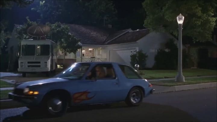 El mundo según Wayne al ritmo de Queen - Fuente: YouTube