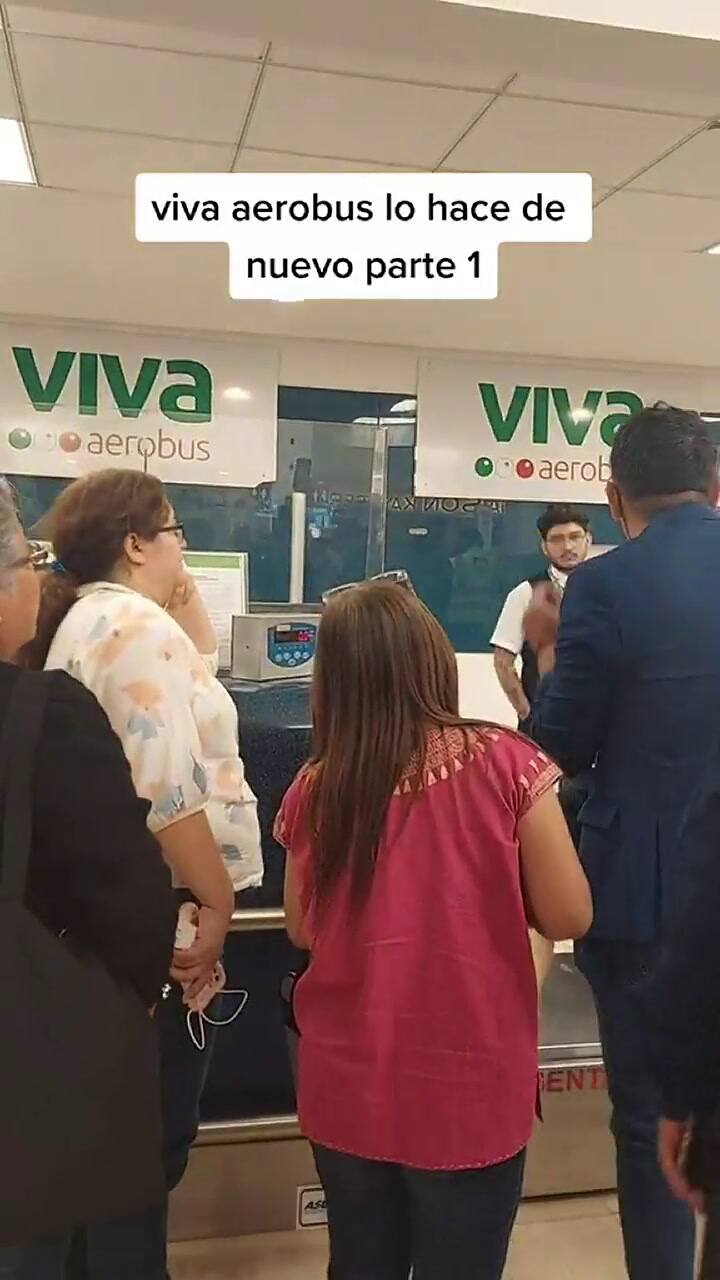 Les cancelaron su vuelo a unos viajeros y su respuesta se volvió viral