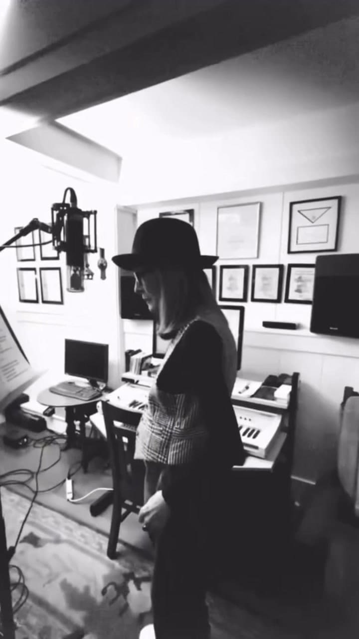 Diane Keaton recorded a Christmas song in 2024 with her friends