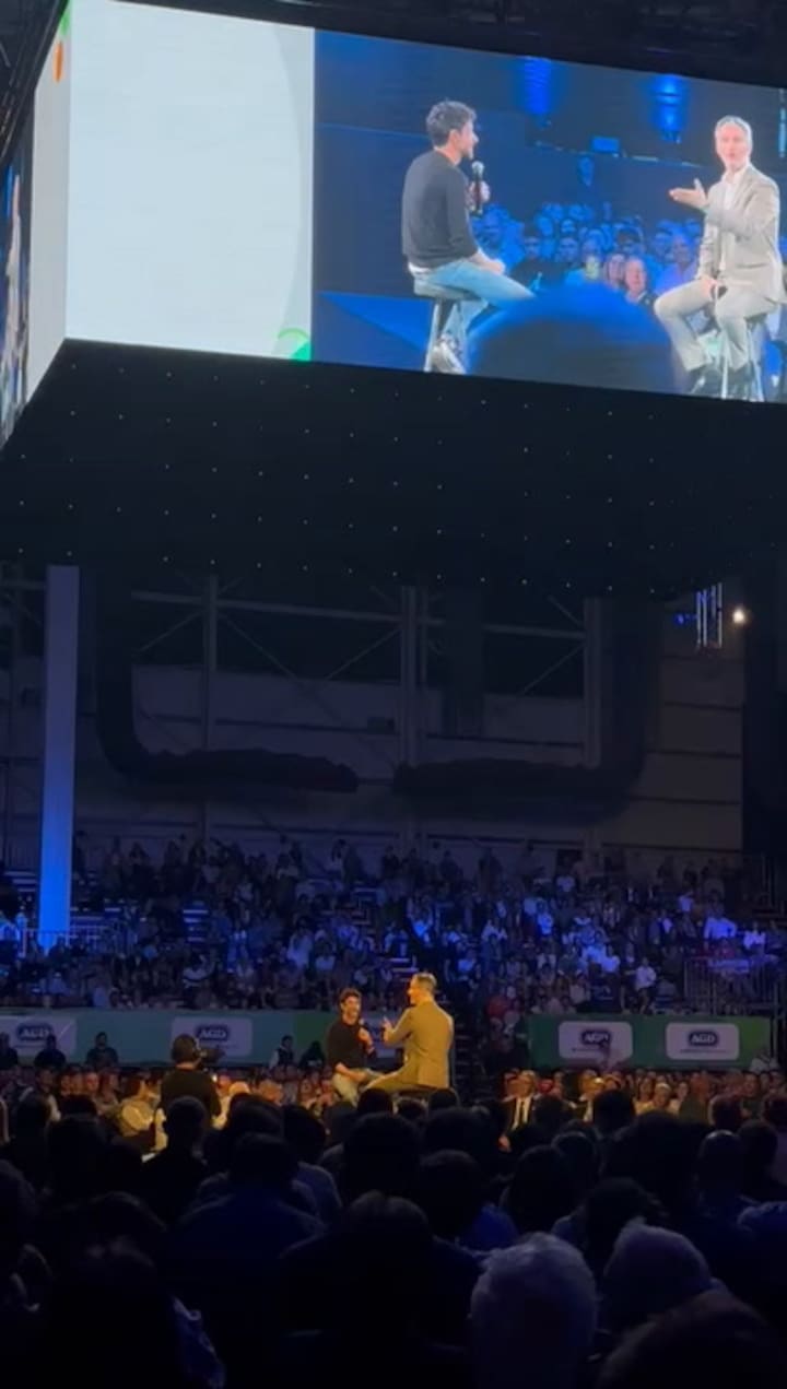 El momento del halago hacia Lionel Messi