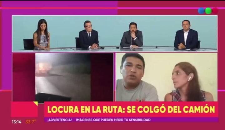 Un hombre se colgó de un camión que le impedía pasar