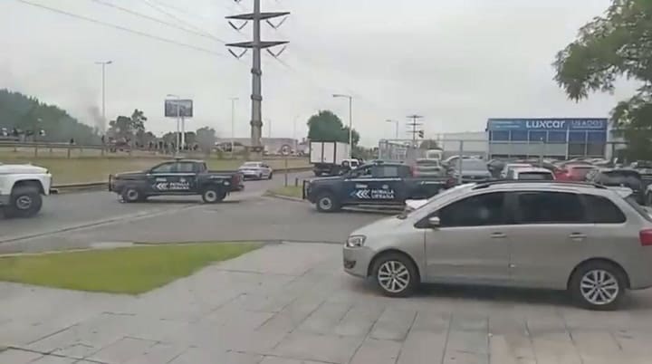 Piquete por el paro general en Moreno