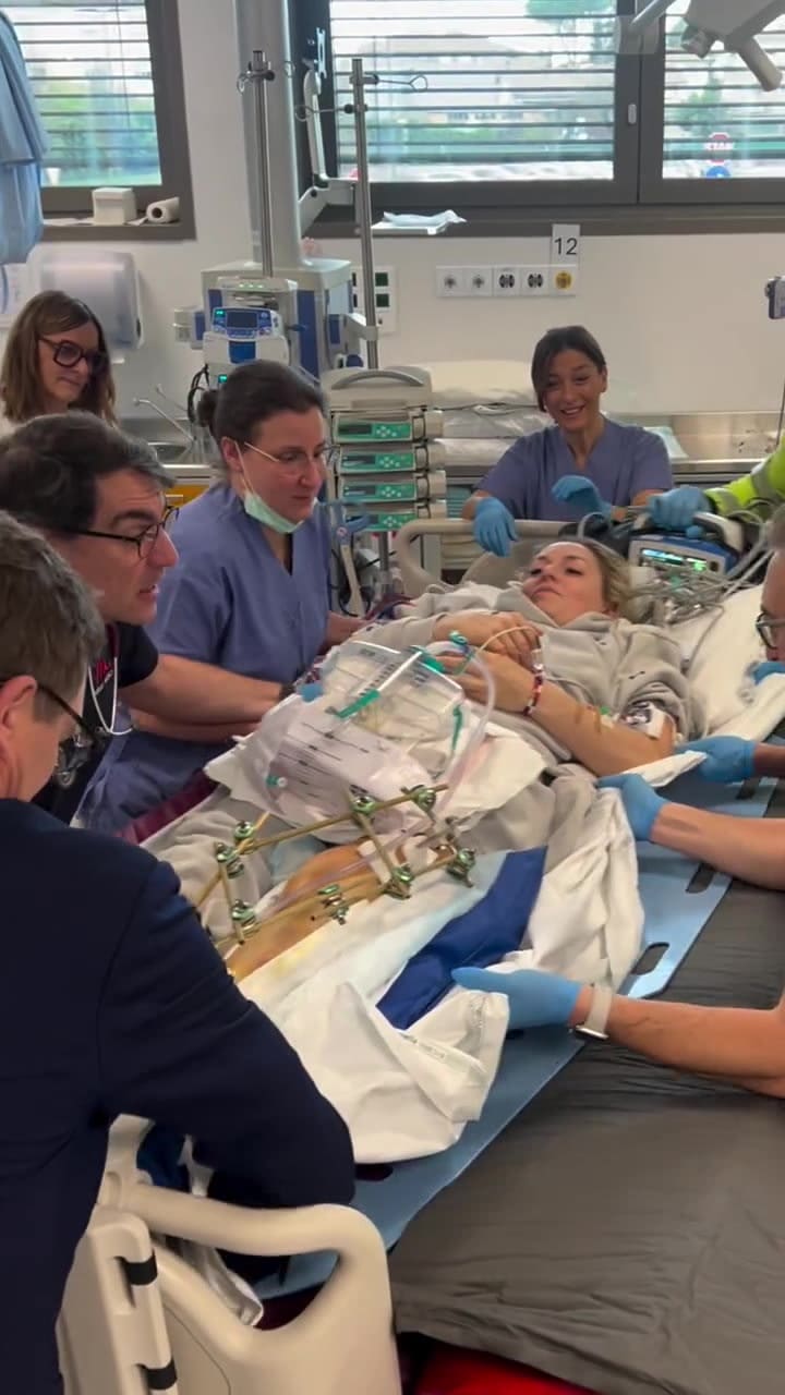 La esquiadora Lindsey Vonn regresó a casa tras su brutal caída en los Juegos Olímpicos de Invierno