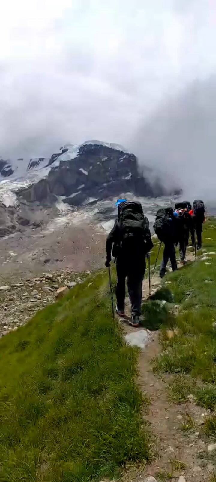 Una cordada del Ejército alcanzó por primera vez la cima del Himalaya