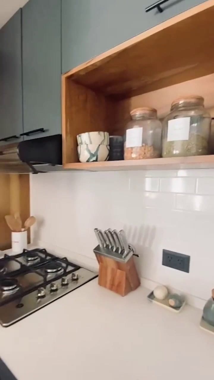 Mirá cómo se renovó la cocina de este dos ambientes en Olivos