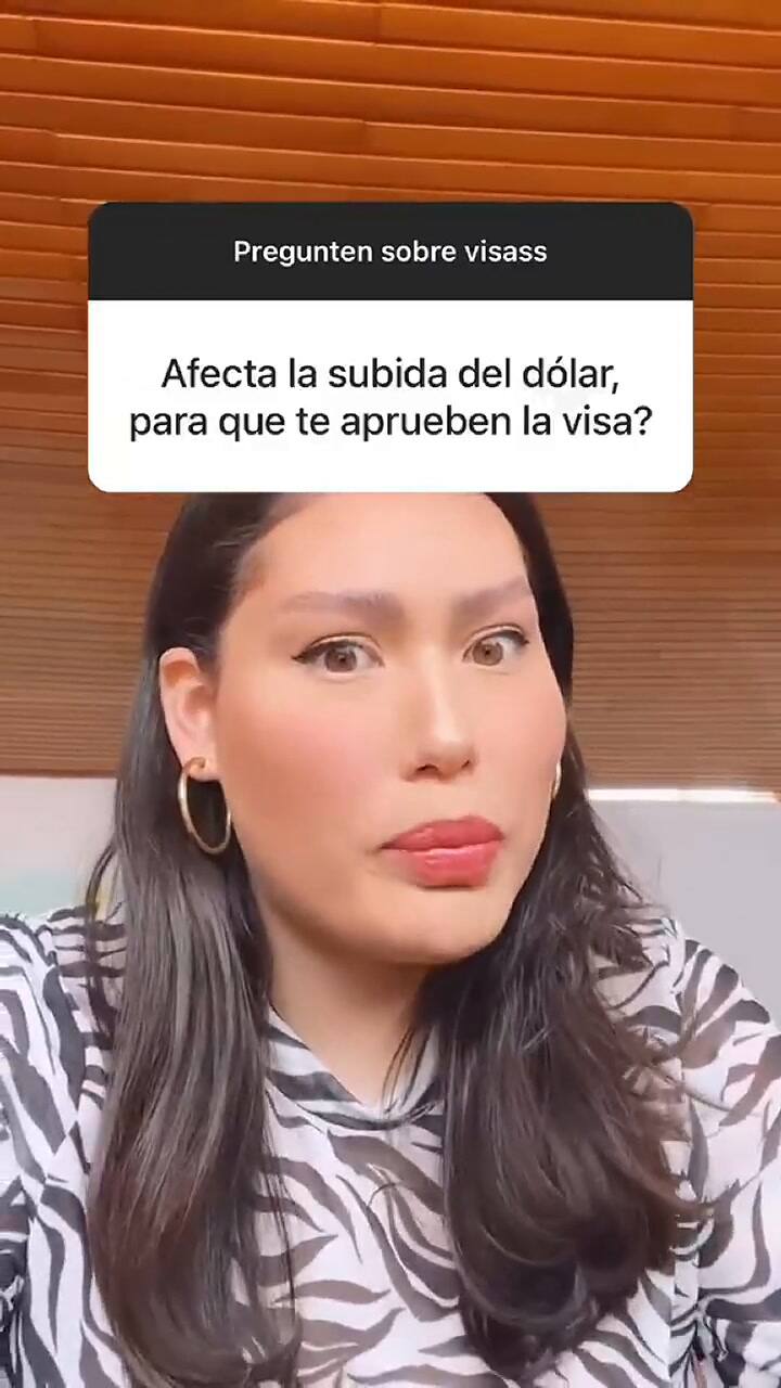 Una influencer responde la pregunta de si el dólar afecta en la aprobación de la visa