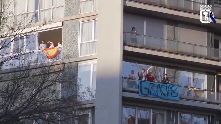 Artistas españoles cantan 'Pongamos que hablo de Madrid'