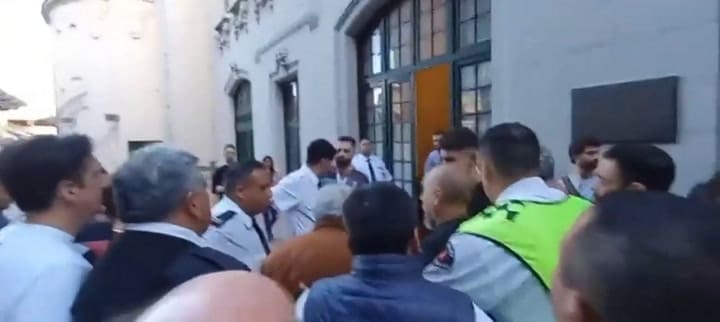 Militantes de Javier Milei abuchearon a Pepe Mujica en la Feria del Libro de Buenos Aires