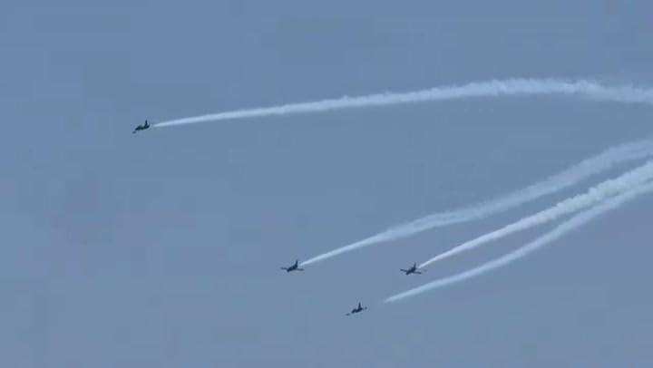 El inquietante momento en que dos jets se tocan durante una muestra en el Air Show de Fort Lauderdale
