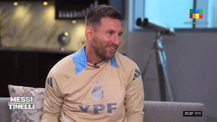 Lionel Messi opino del look rosado de Marcelo Tinelli