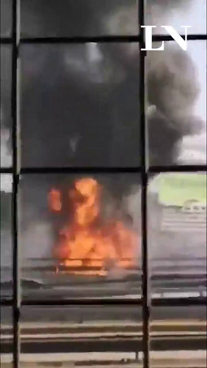 Así fue la explosión del auto en General Paz