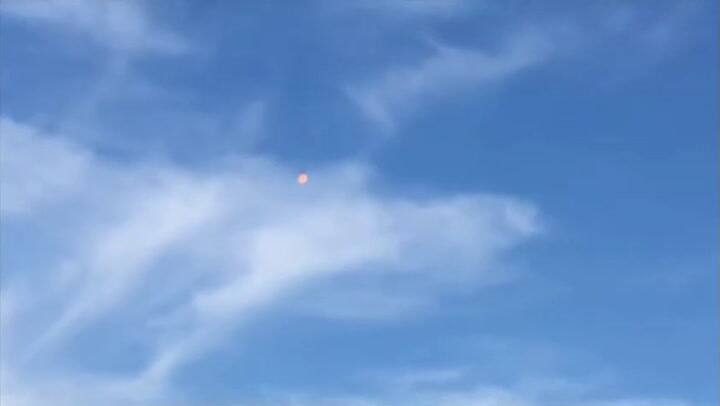 Dos aviones de guerra alemanes chocan en pleno vuelo y caen a tierra: un muerto - Fuente: YouTube