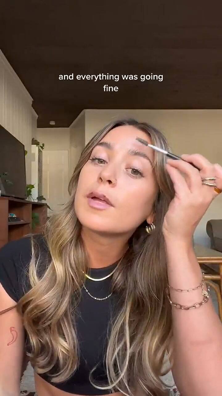 Angelina recordó una mala experiencia con su compañero de vuelo