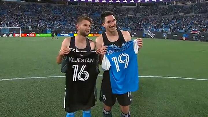 Le regaló su camiseta a un niño con leucemia y 12 años después fue su rival en un partido